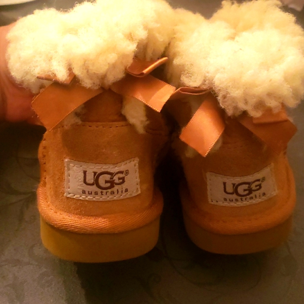 Size 11 kids Ugg Girls boots with bow
